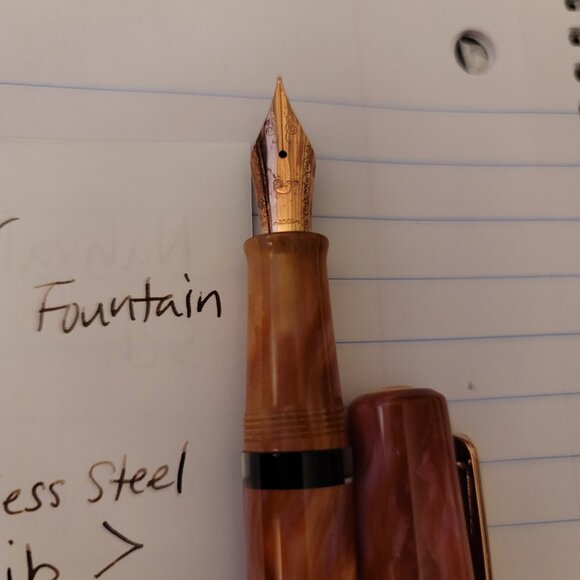 Nahvalur Fountain Pen - Schuylkill - Breast Cancer Awareness edition - fine nib - Picture 5 of 10